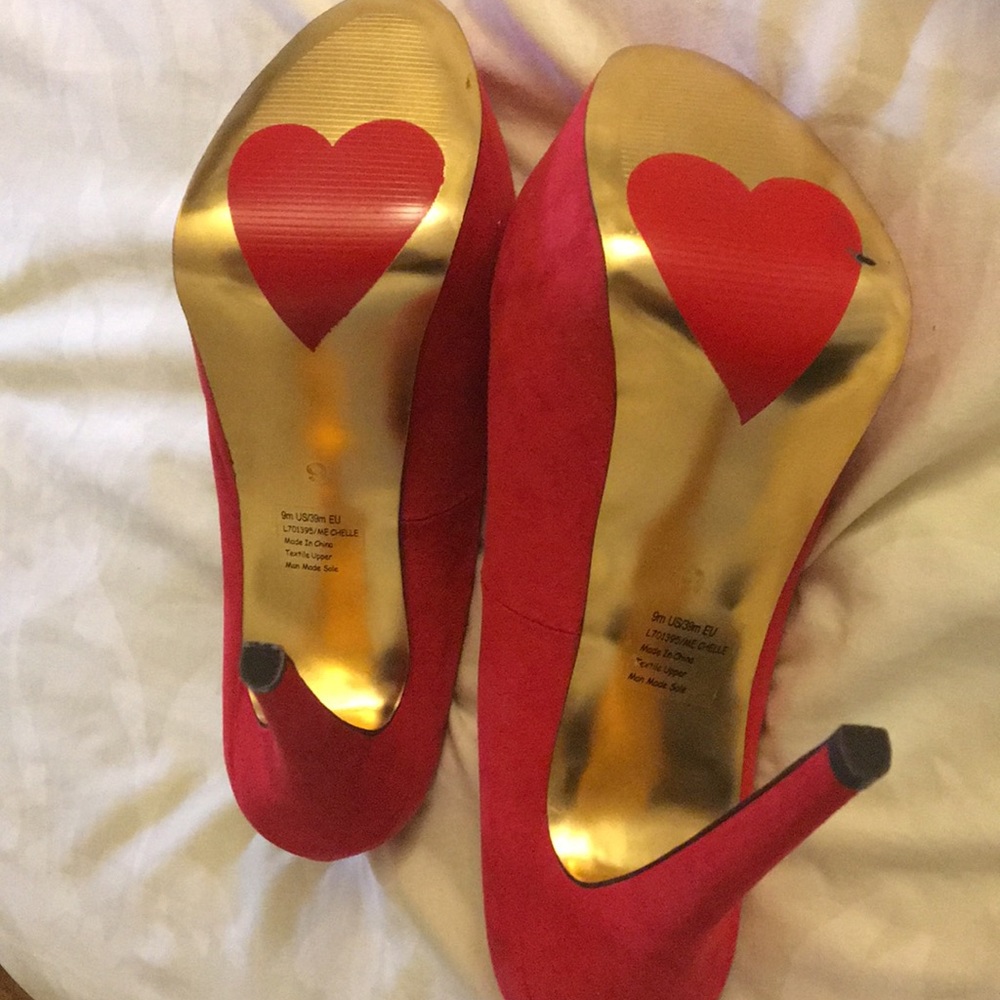 Luichiny Red Heels with Gold Sole